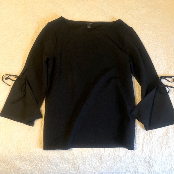 Set of 3 Ann Taylor tops XS - Picture 5 of 9